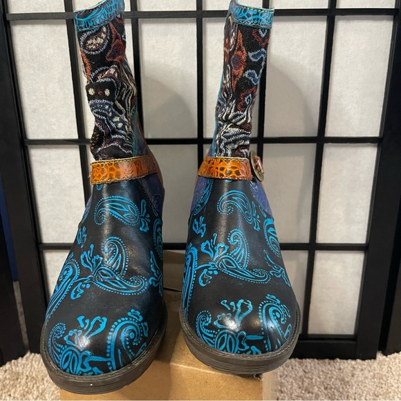 Women’s Bohemian Western Inspired Multicolor Ankle Boots Size 37 - Picture 2 of 6